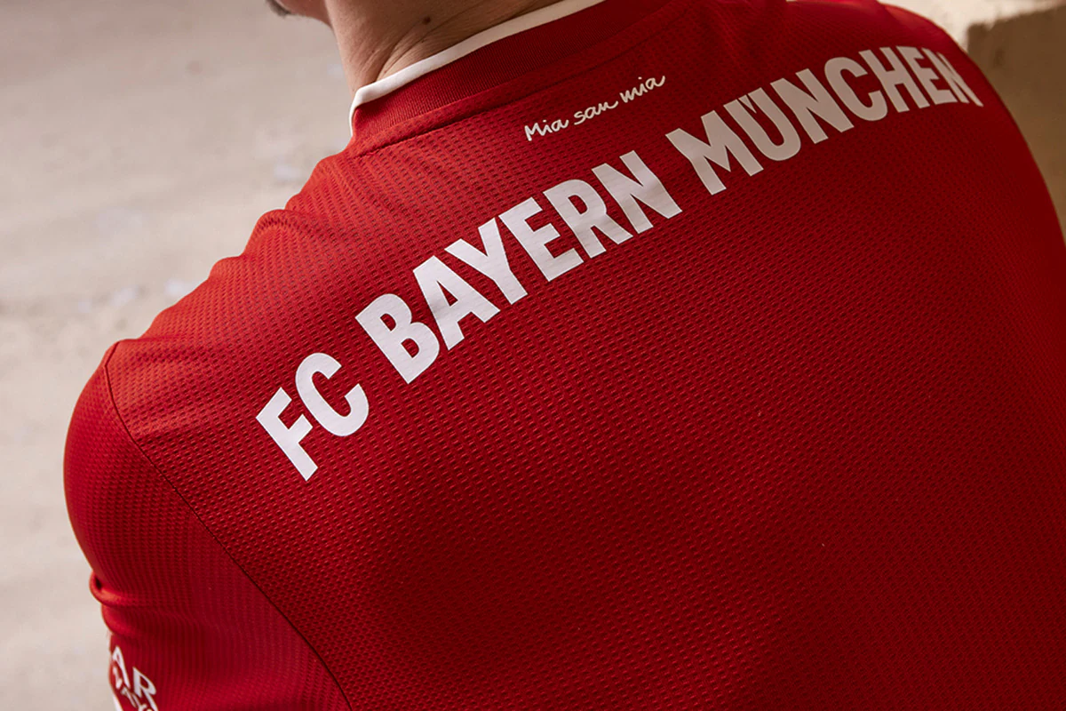 欧冠大神领衔!鹏哥解球11连红 琛茹&小盼哥皆25中23（欧冠高手领衔，鹏哥解盘豪取11连红，琛茹与小盼哥均25中23）