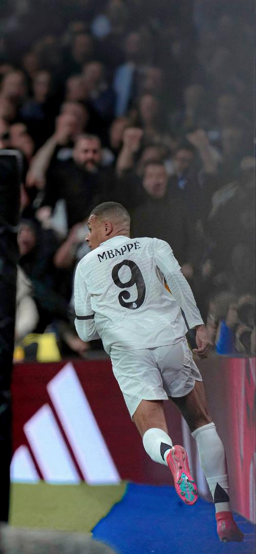 2001-03年的这一周：枪手大帝亨利屡次登上头条（本周回顾2001-03：枪手之王亨利频频霸占头条）