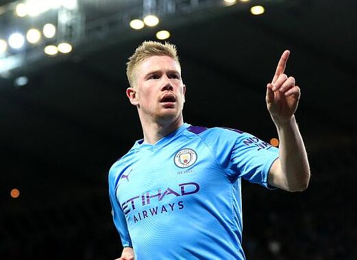 皇马右后卫告急！哈维·阿隆索面临五大选择，巴尔韦德成最佳替身（皇马右后卫告急：哈维·阿隆索权衡五种方案，巴尔韦德被视为最佳替代者）