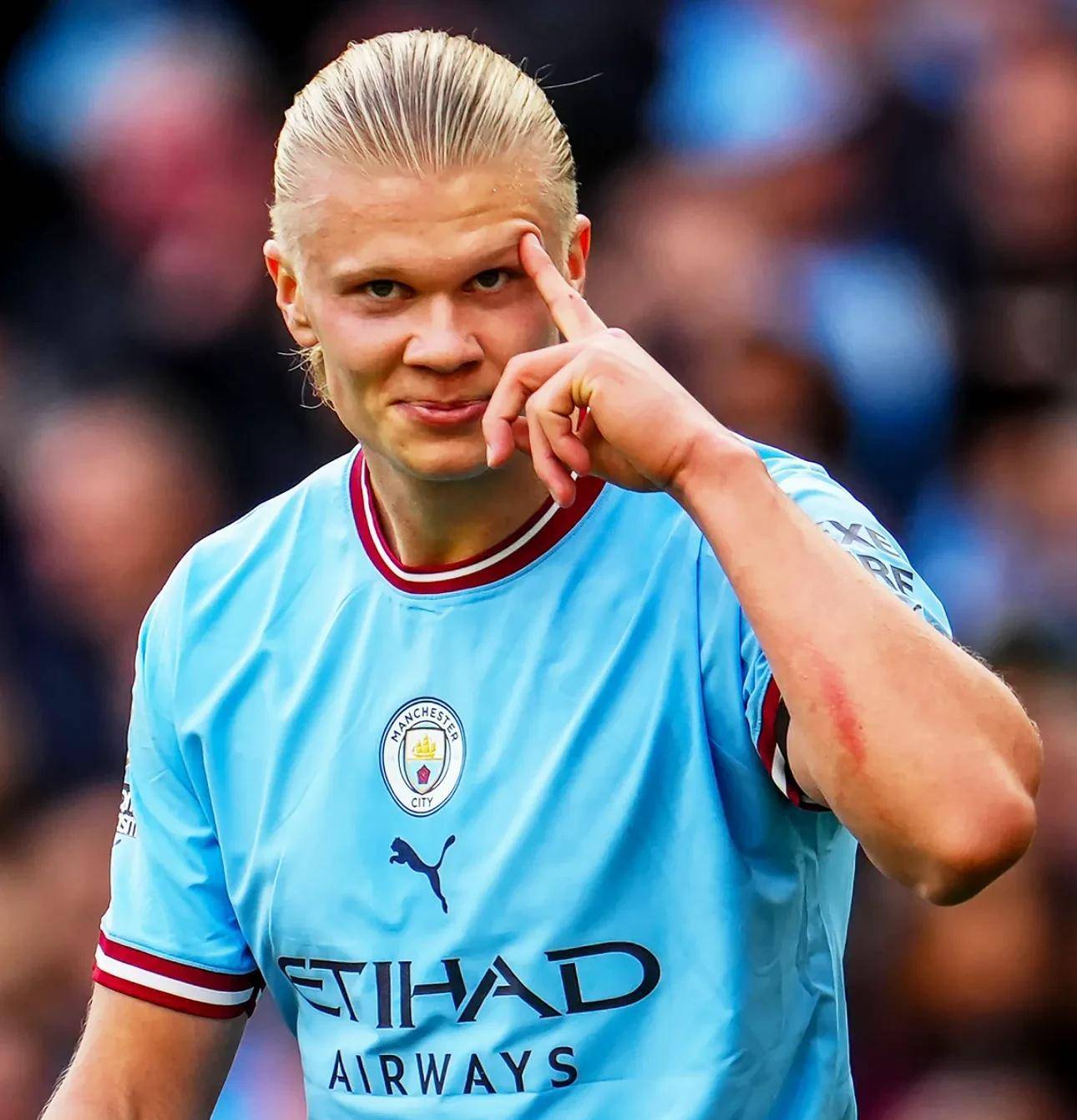 父子传承！伊布儿子获征召，将代表米兰参加意大利超级杯（子承父业！伊布之子入选米兰大名单，随队征战意大利超级杯）