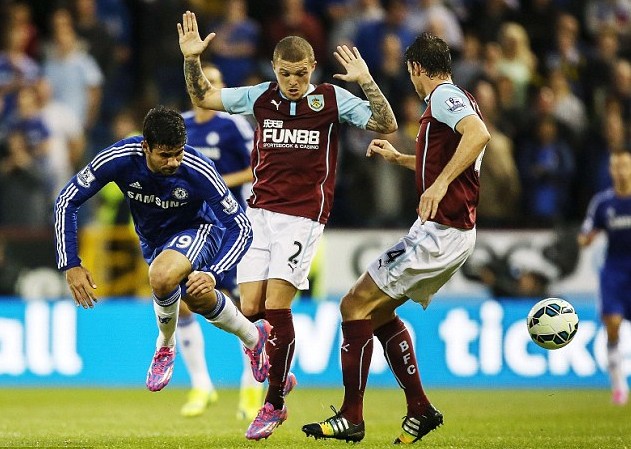 25赛季中超助攻榜：克雷桑、纳萨里奥9次领跑，泰山四人上榜（中超25赛季助攻榜：克雷桑与纳萨里奥以9助领跑，泰山四将上榜）