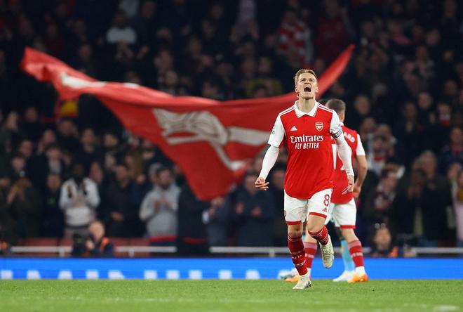 六台：马竞认为巴萨无力支付小蜘蛛的转会费，计划围绕其建队（六台：巴萨难承担小蜘蛛的转会费，马竞打算以其为建队核心）