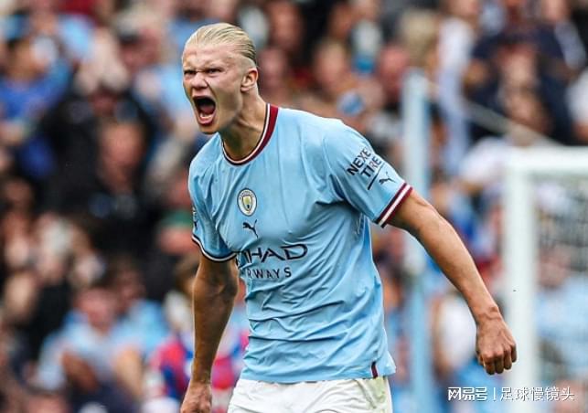 斯基拉：目前尤文从未考虑出售戴维，俱乐部依然对他充满信心（斯基拉：尤文暂未考虑放走戴维，俱乐部仍对他信心十足）