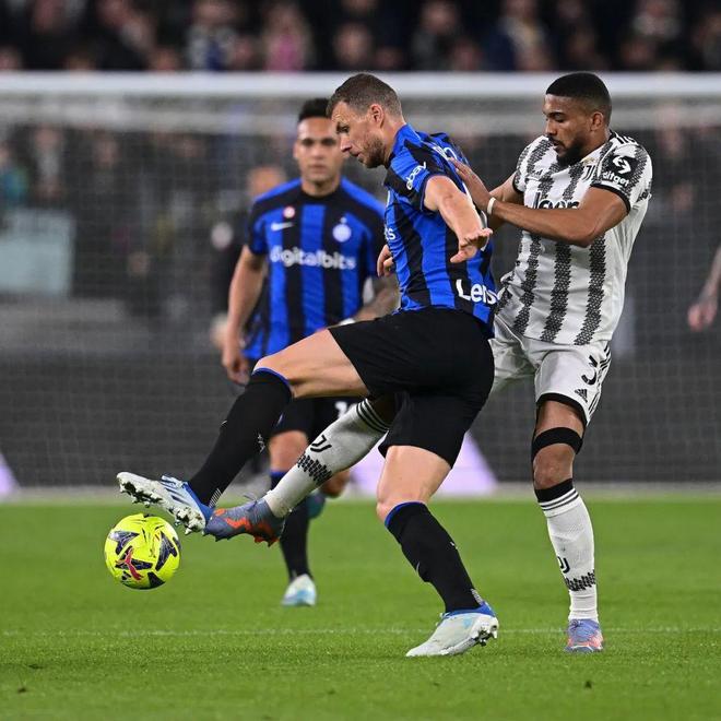 帕柳卡：门将职责是扑救，多纳鲁马、大马丁和裤袜是现役最强（帕柳卡：门将首要任务是扑救，现役最强当属多纳鲁马、大马丁与库尔图瓦）