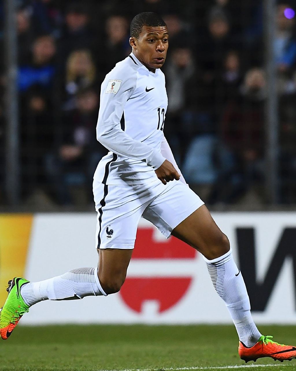 CBA球队战绩分析及焦点对决回顾（CBA各队战绩盘点与重磅对决回顾）